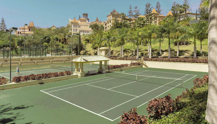 Bahia del Duque Tennis Court