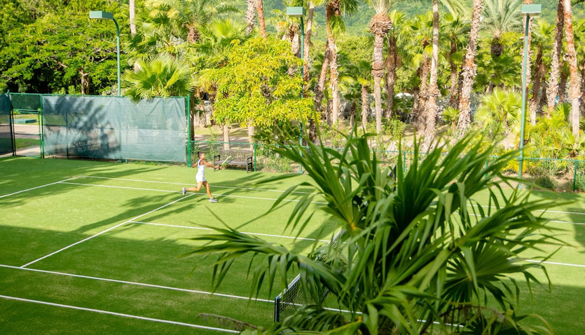 Carlisle Bay Tennis Court