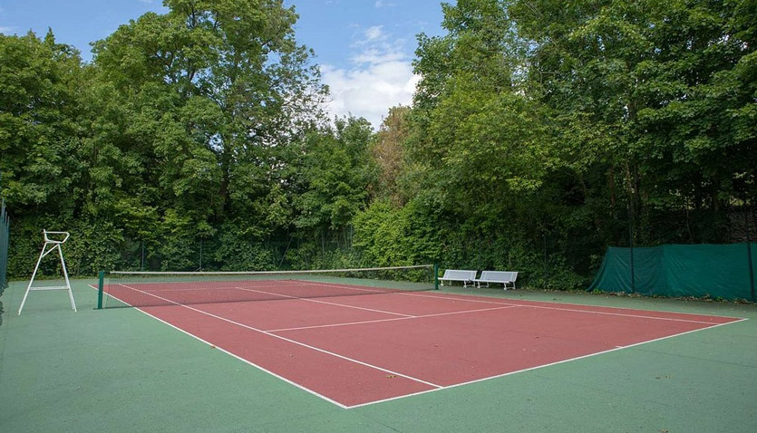 Waldorf Astoria Versailles - Trianon Palace Tennis Court